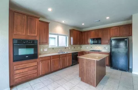 Kitchen - 29610 Legends Glen Dr, Spring, TX 77386 photo 3 of 3