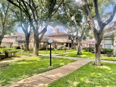 2711 Grants Lake Blvd #51, Sugar Land, TX 77479