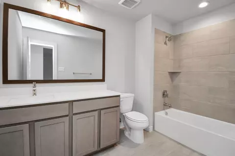 Bath - 3035 Native Spring Dr, Spring, TX 77373 photo 3 of 3