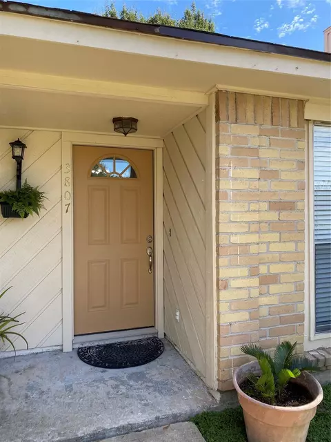 3807 Westheimer Place Dr N, Houston, TX 77082