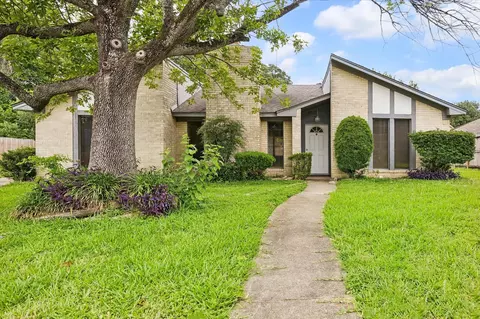 8222 Bayou Forest Dr, Houston, TX 77088