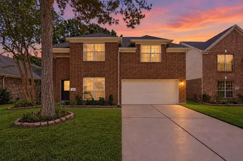 7210 Hazel Cove Dr, Houston, TX 77095