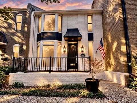 7504 Olympia Dr, Houston, TX 77063