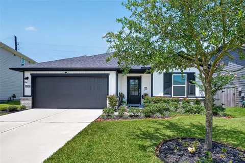 12707 Gabrial Dr, Crosby, TX 77532