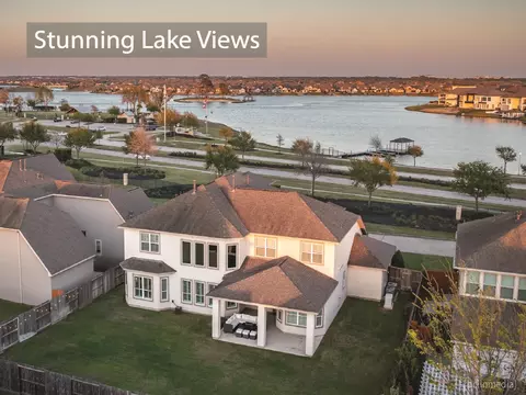 10507 S Sunrise Shores Ln, Cypress, TX 77433