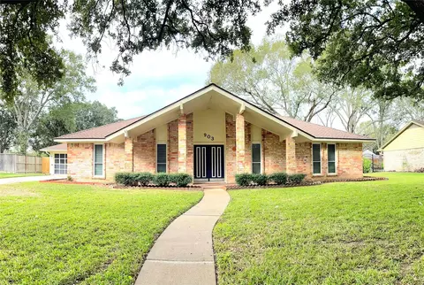 903 Carnation St, Katy, TX 77493