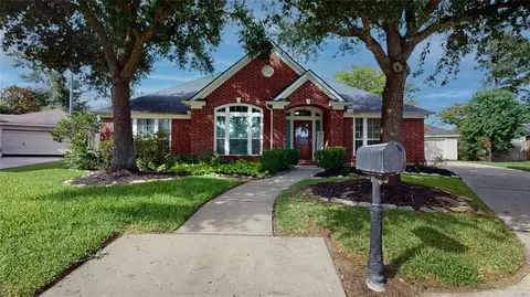 18118 Castle Rain Dr, Humble, TX 77346