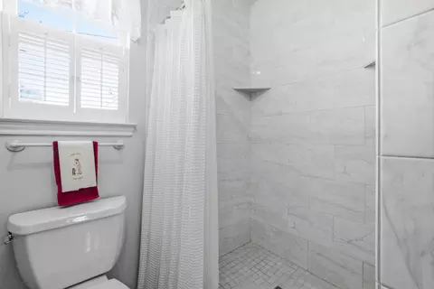 Bath - 218 Tree Trunk Dr, Spring, TX 77388 photo 3 of 6