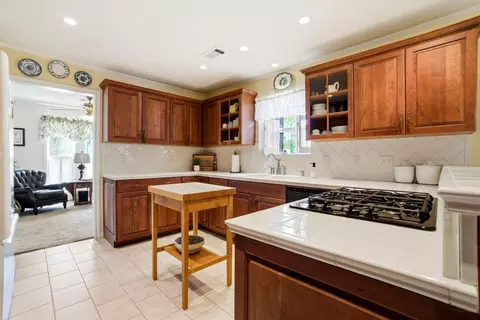 Kitchen - 218 Tree Trunk Dr, Spring, TX 77388 photo 1 of 3