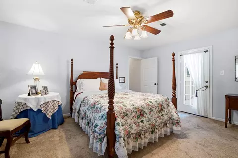 Bedroom - 218 Tree Trunk Dr, Spring, TX 77388 photo 2 of 4