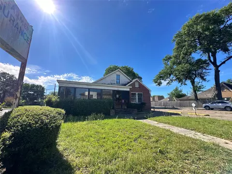 713 Fairbanks St, Houston, TX 77009