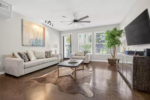 2216 Chenevert St #7, Houston, TX 77003