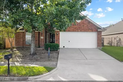 4019 Applerock Dr, Baytown, TX 77521