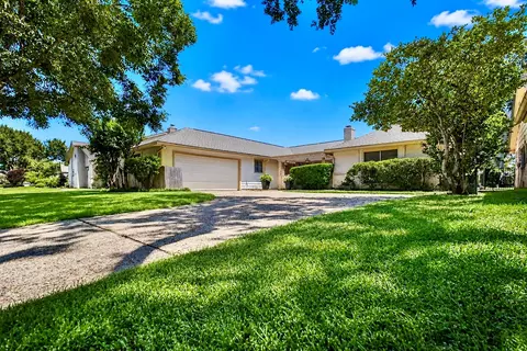 3415 W Creek Club Dr, Missouri City, TX 77459