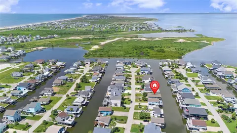 22914 Lunes St, Galveston, TX 77554