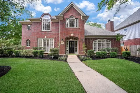 3426 Stoney Mist Dr, Sugar Land, TX 77479