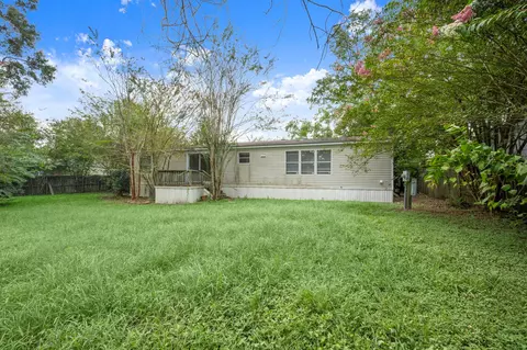 Exterior - 16495 Taurus Ct, Conroe, TX 77306 photo 4 of 6