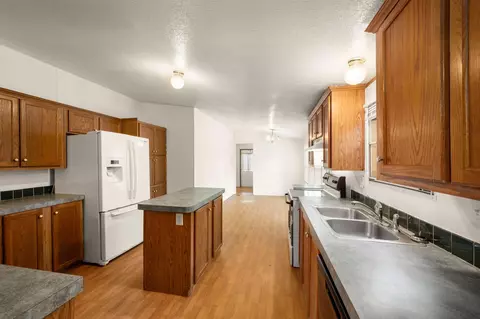 Kitchen - 16495 Taurus Ct, Conroe, TX 77306 photo 2 of 4