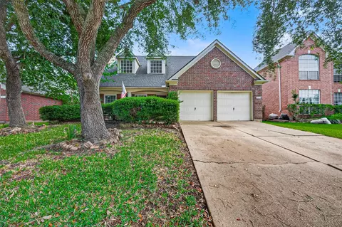 6810 Knoll Park Dr, Sugar Land, TX 77479