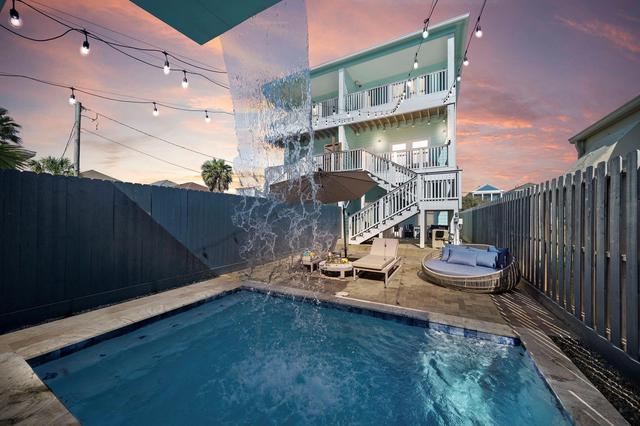 2307 Bernardo De Galvez Ave, Galveston, TX 77550