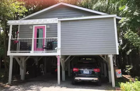 660 Pine Rd, Clear Lake Shores, TX 77565
