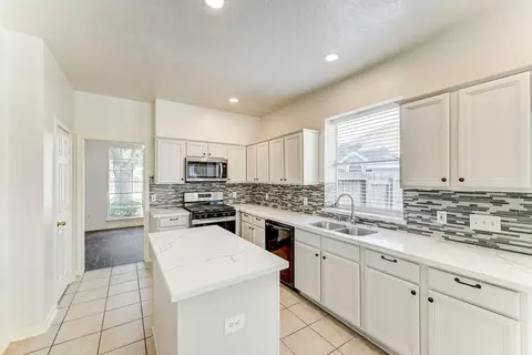 8510 Nashwood Ct, Houston, TX 77040