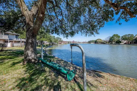 2711 Grants Lake Blvd #202, Sugar Land, TX 77479