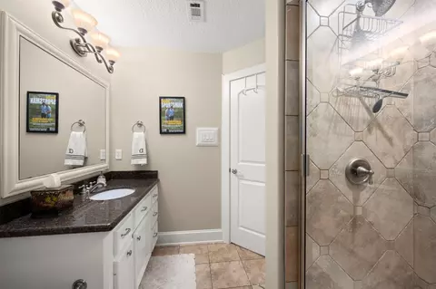 Bath - 4106 Angling Ln, Spring, TX 77386 photo 8 of 9