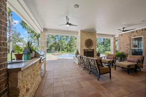 Exterior - 4106 Angling Ln, Spring, TX 77386 photo 8 of 10