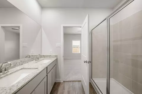 Bath - 233 Elm Spring Dr, Hockley, TX 77447 photo 1 of 2
