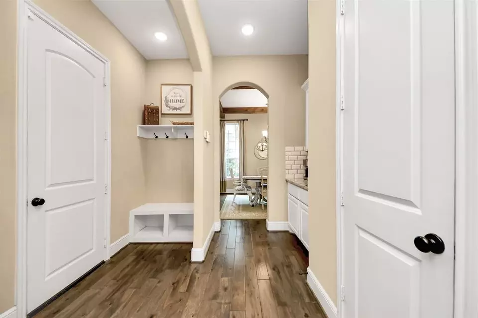 Entry Way - 1525 Noble Way Ct, League City, TX 77573 photo 2 of 6