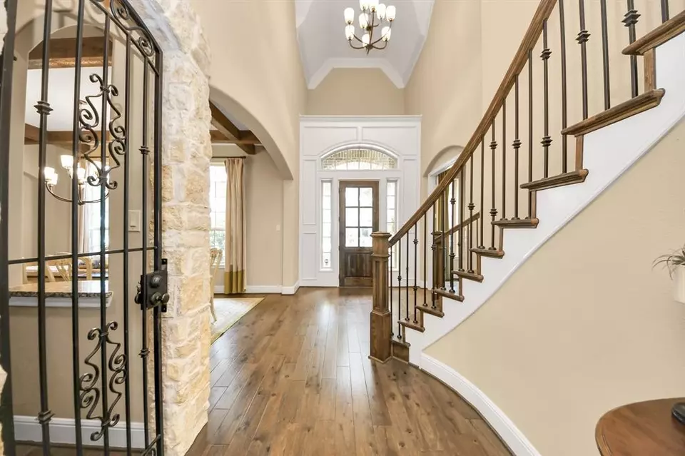 Entry Way - 1525 Noble Way Ct, League City, TX 77573 photo 1 of 6