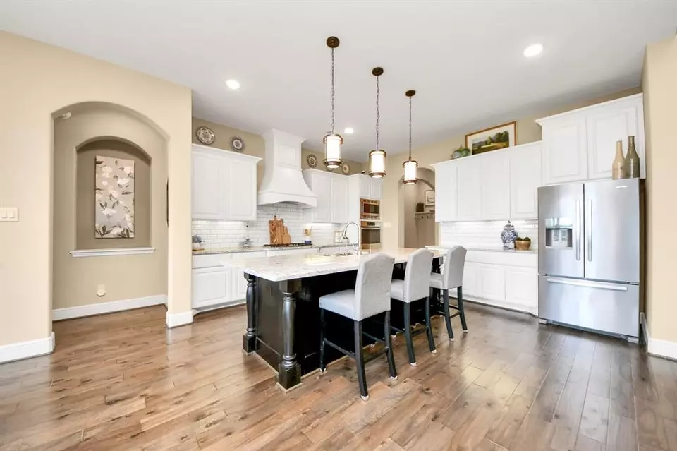 Kitchen - 1525 Noble Way Ct, League City, TX 77573 photo 5 of 6