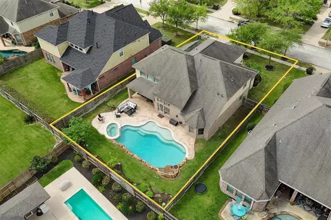4627 La Escalona Dr, League City, TX 77573