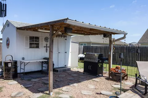Exterior - 149 Windmill Rd, Somerville, TX 77879 photo 6 of 7