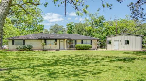 701 Walnut St, Sweeny, TX 77480 photo 1