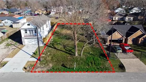 918 Randolph St, Houston, TX 77088