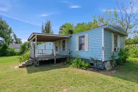 Exterior - 283 Walnut Cove Rd, Onalaska, TX 77360 photo 1 of 4