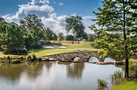 31 Mallard Ln, Columbus, TX 78934