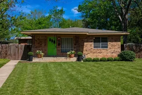 606 Wheelock St, Hearne, TX 77859