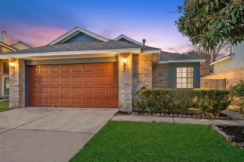 3818 Red Fir Dr, Houston, TX 77088