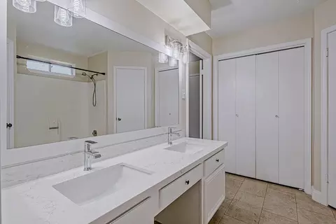 Bath - 17811 Hawk Haven Ln, Spring, TX 77379 photo 2 of 5