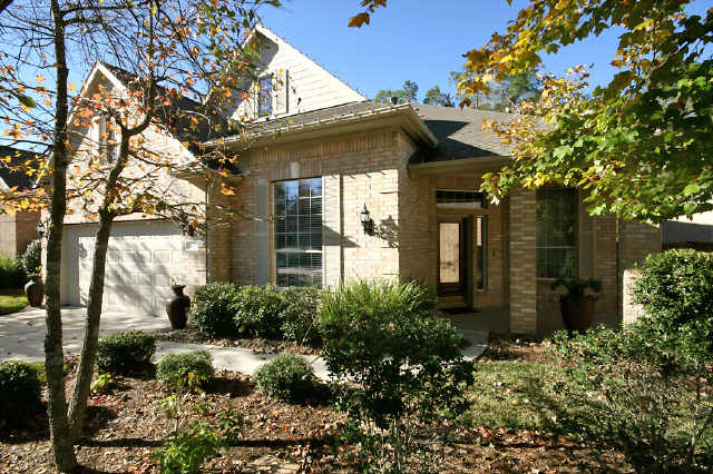 162 E Northcastle, Conroe, TX 77384 photo 1