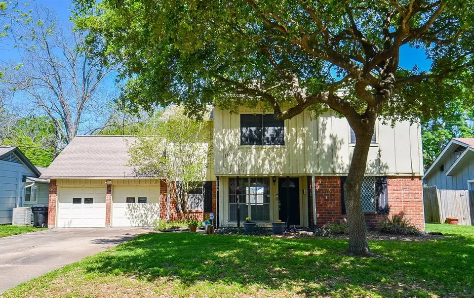 7138 Carvel Ln, Houston, TX 77074 32 Photos Movoto