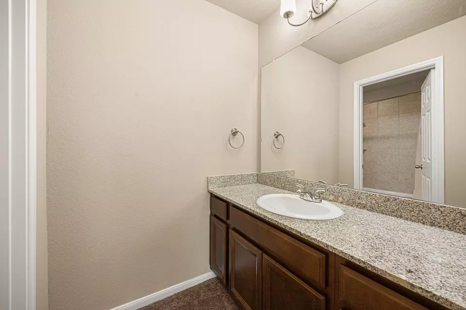 Bath - 15438 Hopkins Cedar Dr, Humble, TX 77346 photo 8 of 8