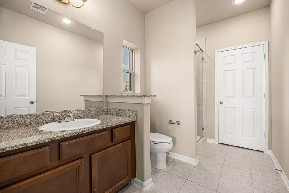 Bath - 15438 Hopkins Cedar Dr, Humble, TX 77346 photo 1 of 8