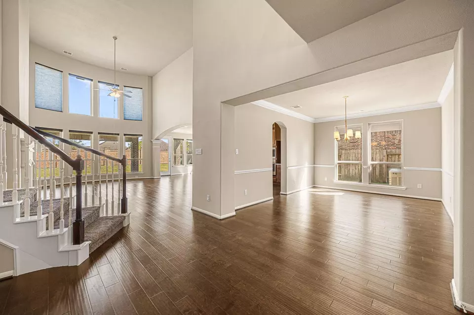 Living - 15438 Hopkins Cedar Dr, Humble, TX 77346 photo 10 of 12