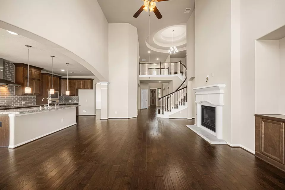 Living - 15438 Hopkins Cedar Dr, Humble, TX 77346 photo 6 of 12