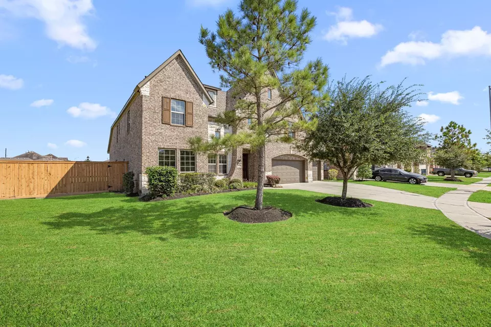 Exterior - 15438 Hopkins Cedar Dr, Humble, TX 77346 photo 3 of 9