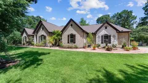 9698 Pioneer Trce, Conroe, TX 77303